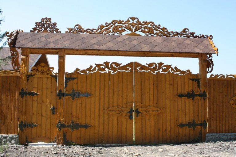 Забор и ворота из горбыля